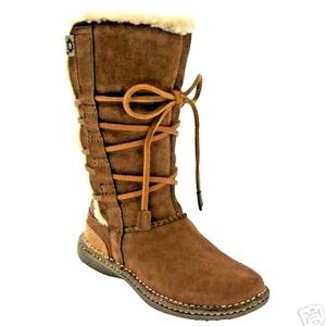 UGGS catolina, tall winter boot size 5 excellent condition